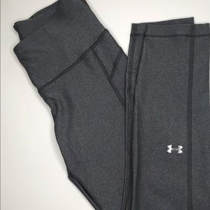 NWT Under Armor Gray Ankle Cut Legging